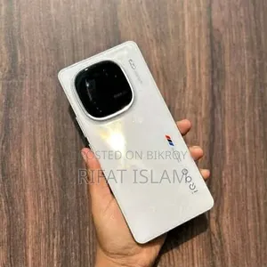 আইকিউওও ১৩ ৫১২ জিবি সাদা