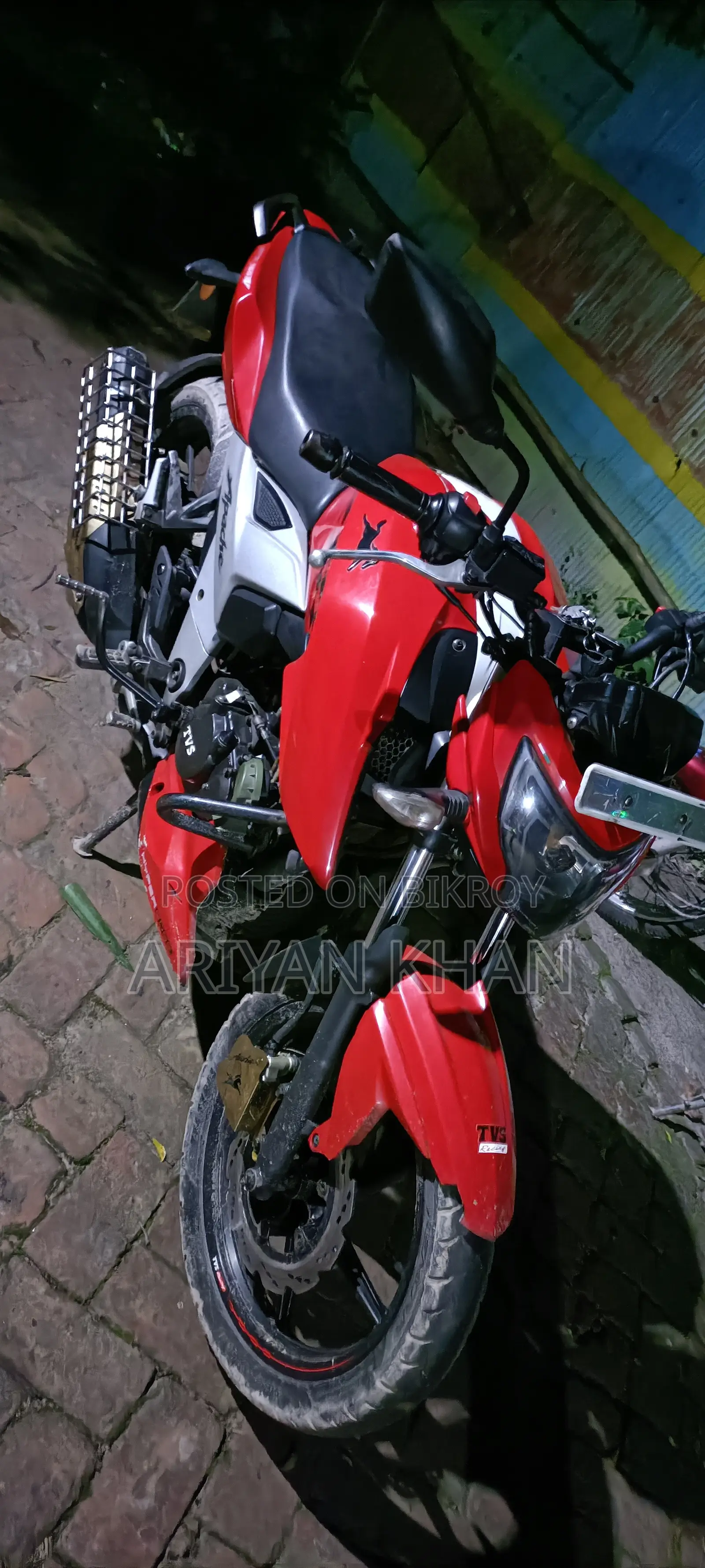 TVS Apache 160 4V 2018 Red