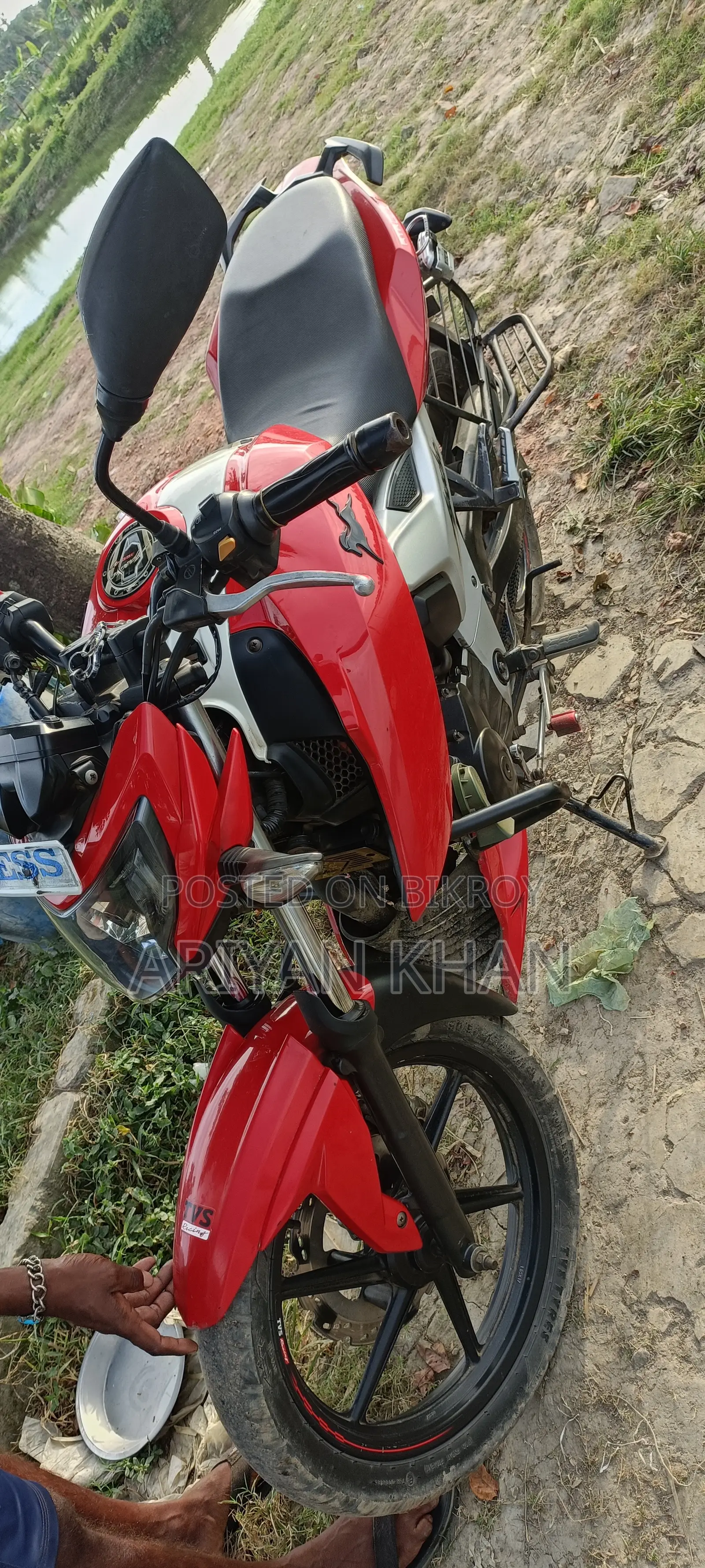 TVS Apache 160 4V 2018 Red