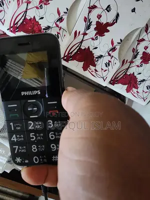 New Philips 699 Dual SIM Black