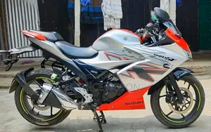 সুজুকি জিক্সার এসএফ এফআই ২০২৪ অরেঞ্জ