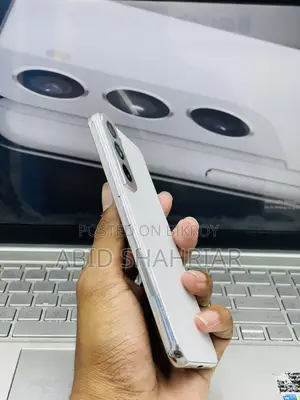 স্যামসাং গ্যালাক্সি এস২২ ৫জি ২৫৬ জিবি সাদা
