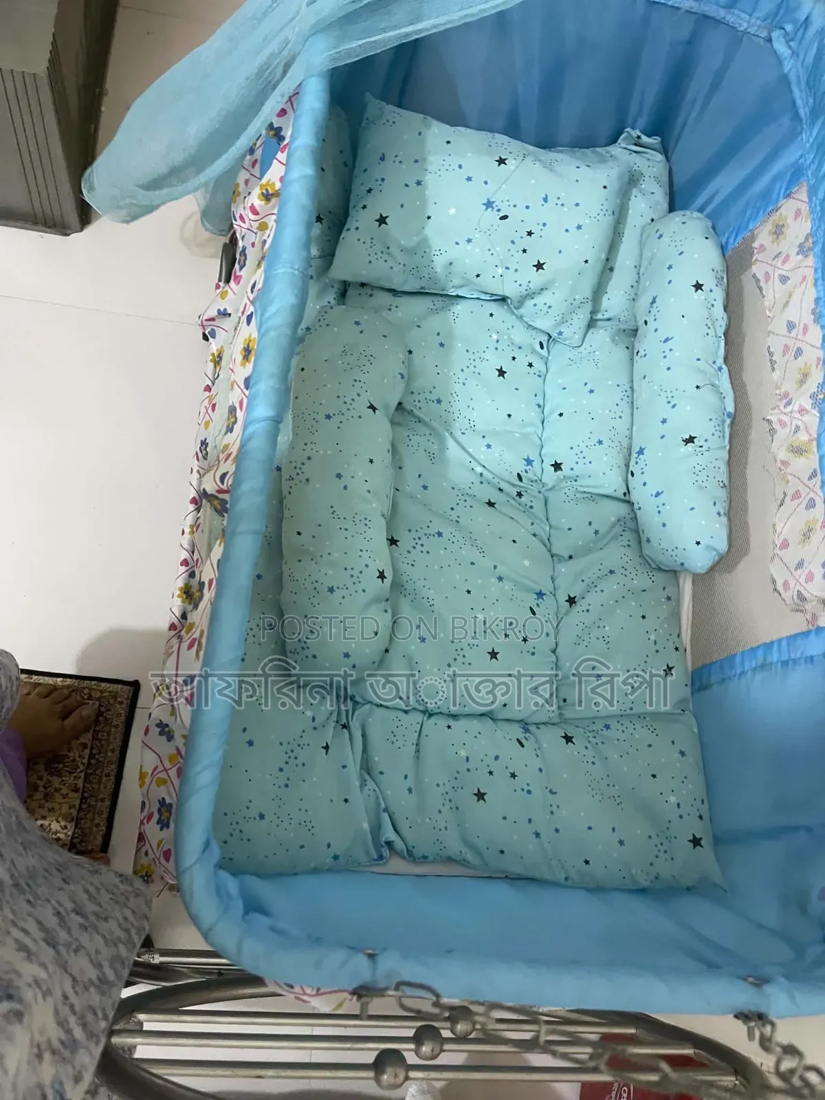 Cradle and Carrier Bag 2500 Taka, Brand New Condition