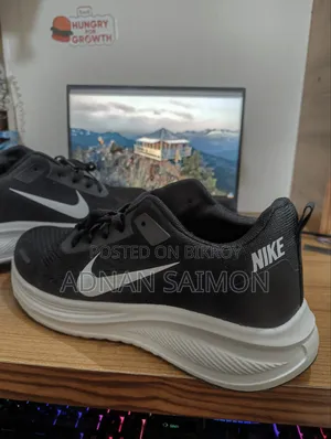 Nike Revolution 7 Shoes | New | 1 Day Used | Size: 42-43