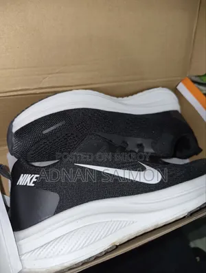 Nike Revolution 7 Shoes | New | 1 Day Used | Size: 42-43