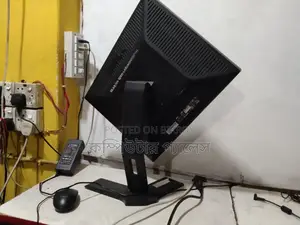 ডেল ১৯ ইঞ্চি হাইড্রোলিক মুভিং ১০০% ফুল ফ্রেশ মনিটর