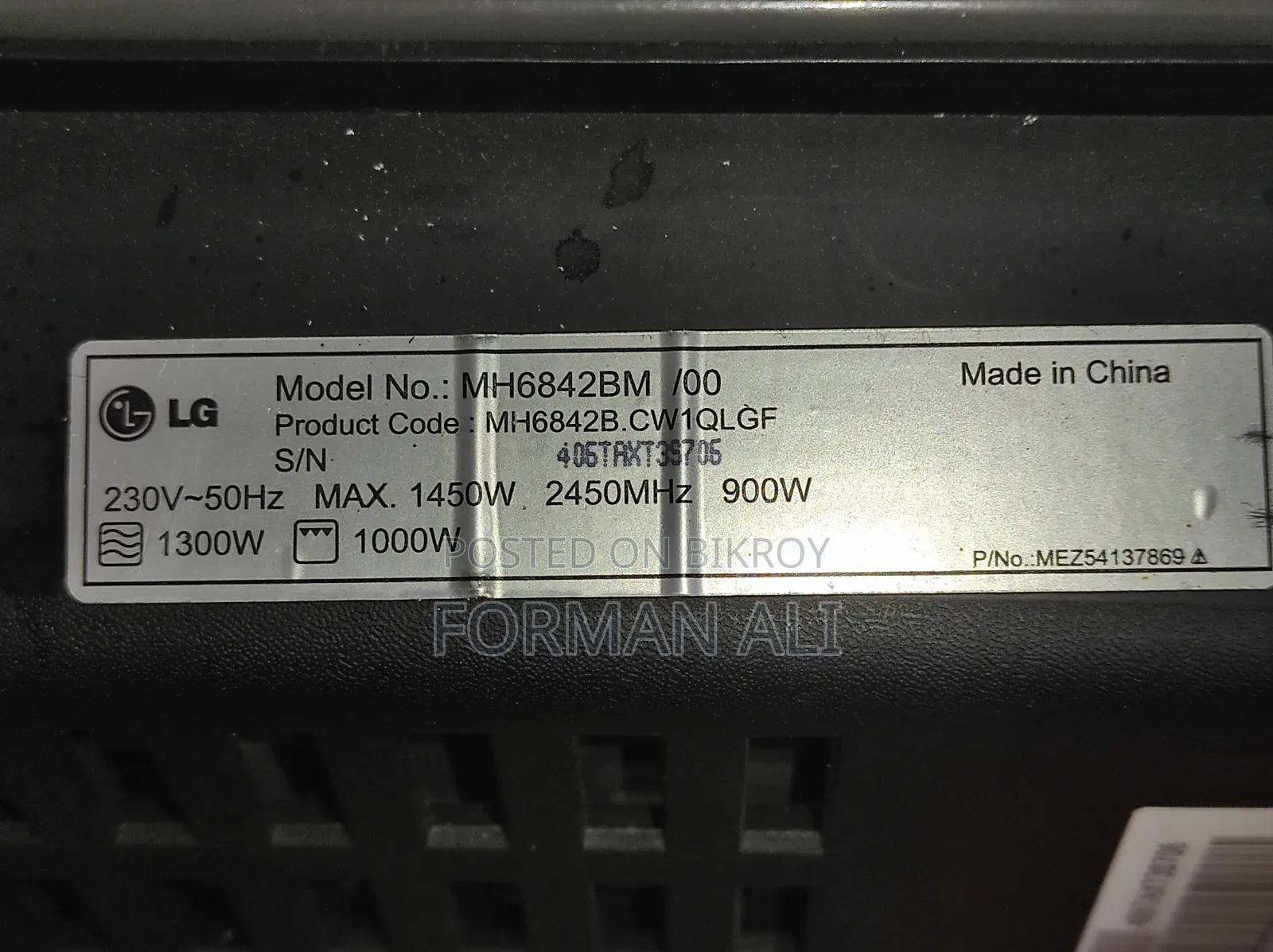 Microwave Oven With Grill
 900w Power Output
 Auto Deforest (Etc)