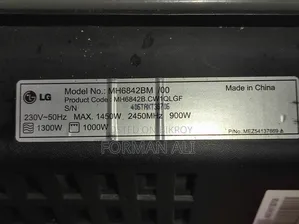 Microwave Oven With Grill
 900w Power Output
 Auto Deforest (Etc)