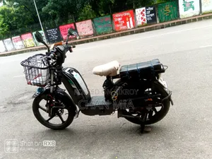 কাস্টম বিল্ট মোটরসাইকেল ২০২৪ কালো