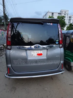 টয়োটা নোয়া ২০১৫ গ্রে