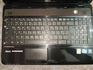 Laptop Fujitsu Lifebook AH531 2GB Intel Core I3 HDD 500GB