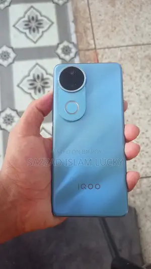 আইকিউওও জেড১০ ২৫৬ জিবি ব্লু