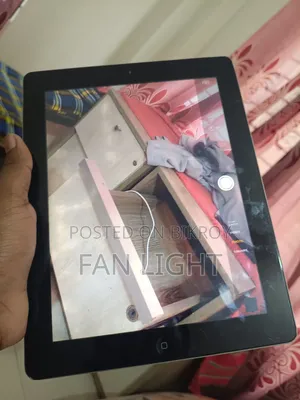 Apple iPad 3 Wi-Fi + Cellular 32 GB White