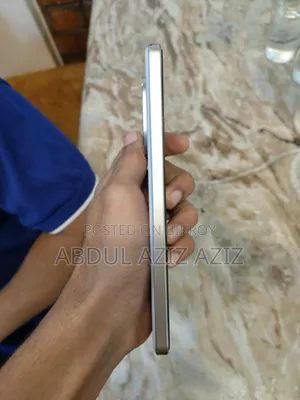 আইকিউওও জেড১০ ২৫৬ জিবি হোয়াইট