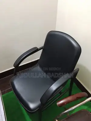 অফিসের জন্য চেয়ার, টেবিল এবং সোফা