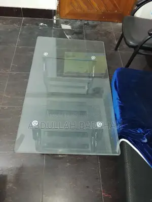 অফিসের জন্য চেয়ার, টেবিল এবং সোফা