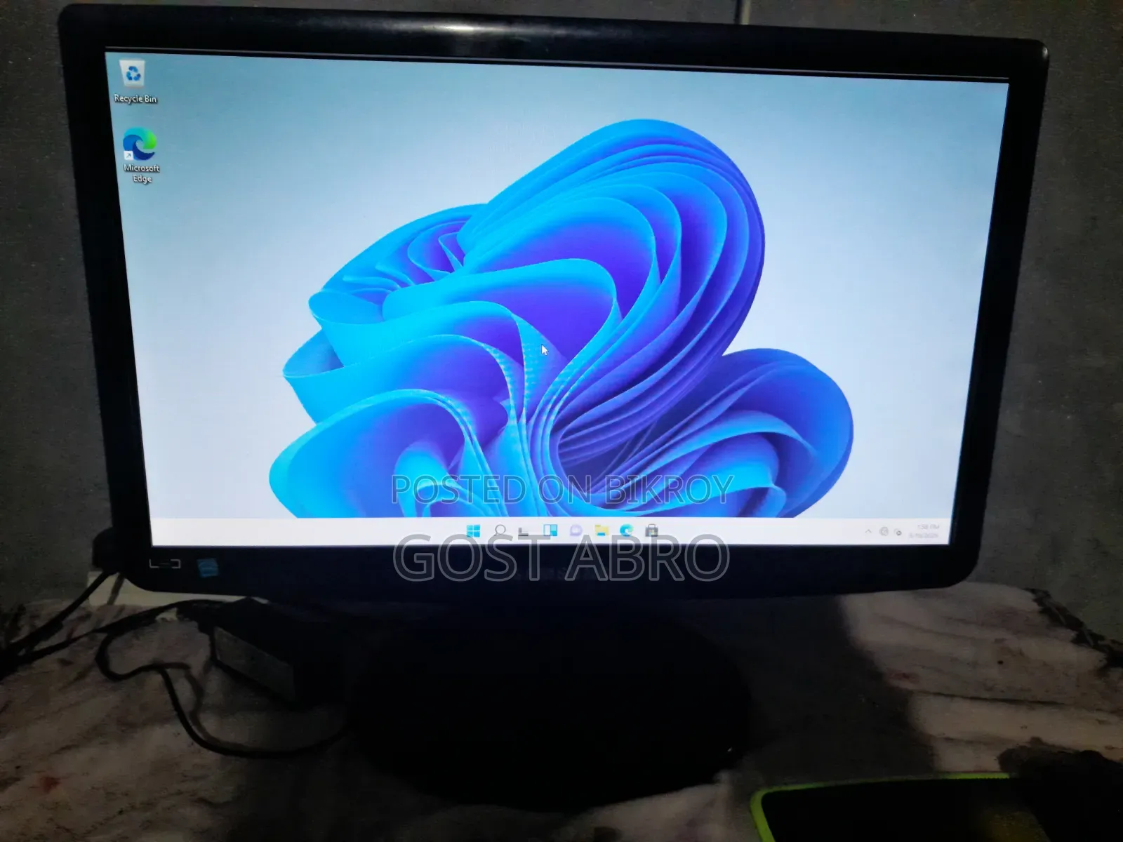 Desktop Computer Gigabyte GB-BXi5-4570R 8GB Intel Core I5 SSHD+SSD 1T