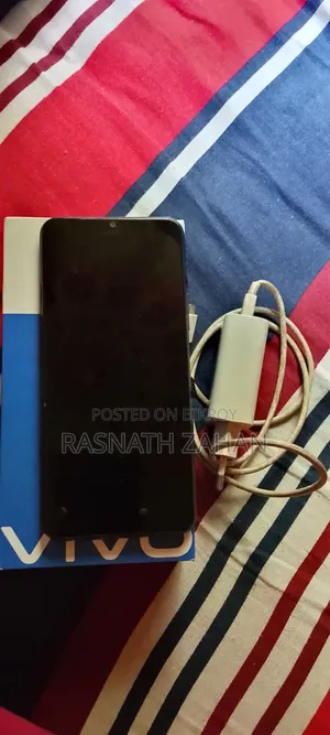 Vivo Y12s 128 GB Blue
