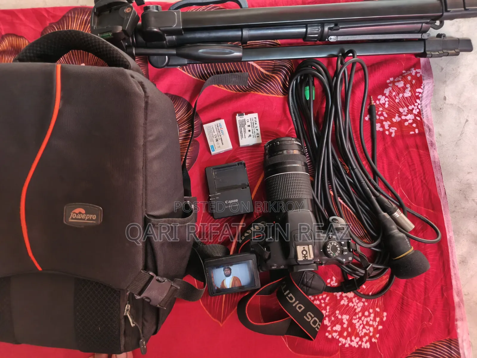 Canon 700d 75-300mm Zoom Lens সহ পুরো ক্যামেরা সেটআপ বিক্রি হবে।
