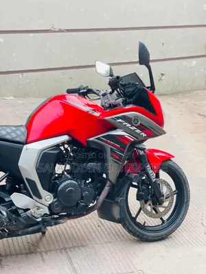 Yamaha 2018 Red