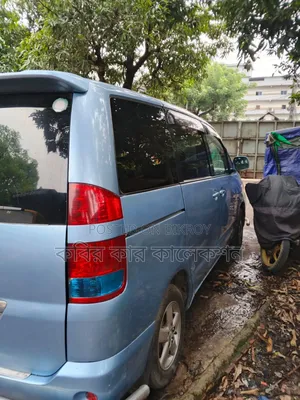 Toyota Noah 2004 Blue