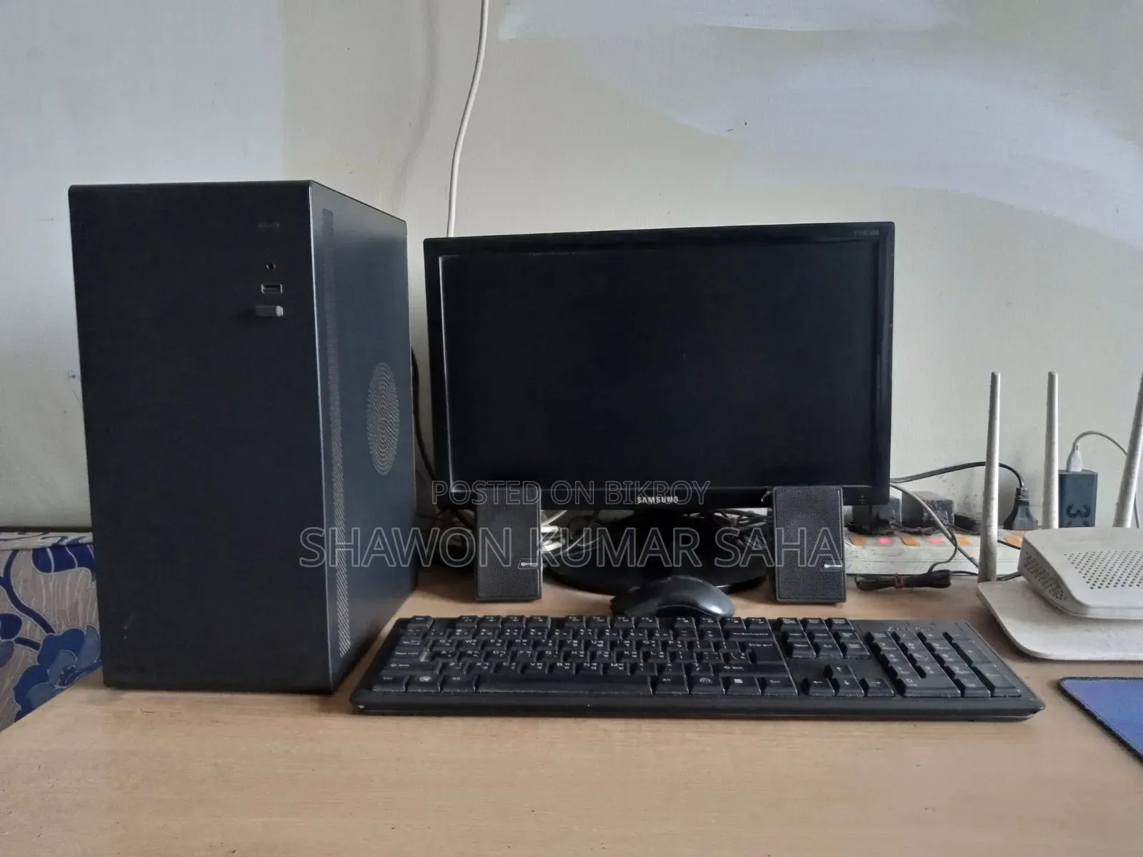 Desktop Computer 8GB AMD HDD+SSD 640GB