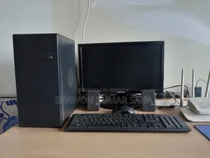 Desktop Computer 8GB AMD HDD+SSD 640GB