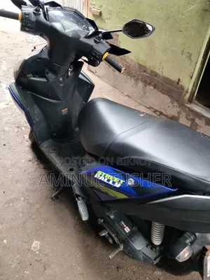 Yamaha YZF-R 2021 Blue