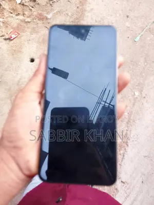 রিয়েলমি সি৭১ ১২৮ জিবি সাদা
