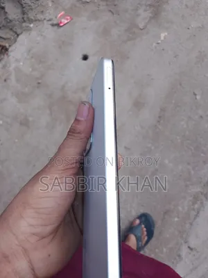 রিয়েলমি সি৭১ ১২৮ জিবি সাদা