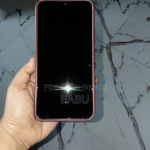 Vivo Y17 64 GB Red