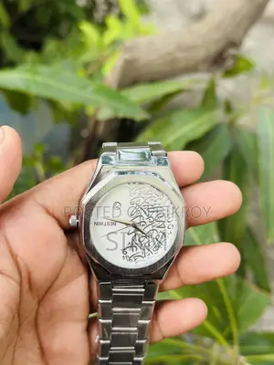 Metal Chain Analog Watch for Men