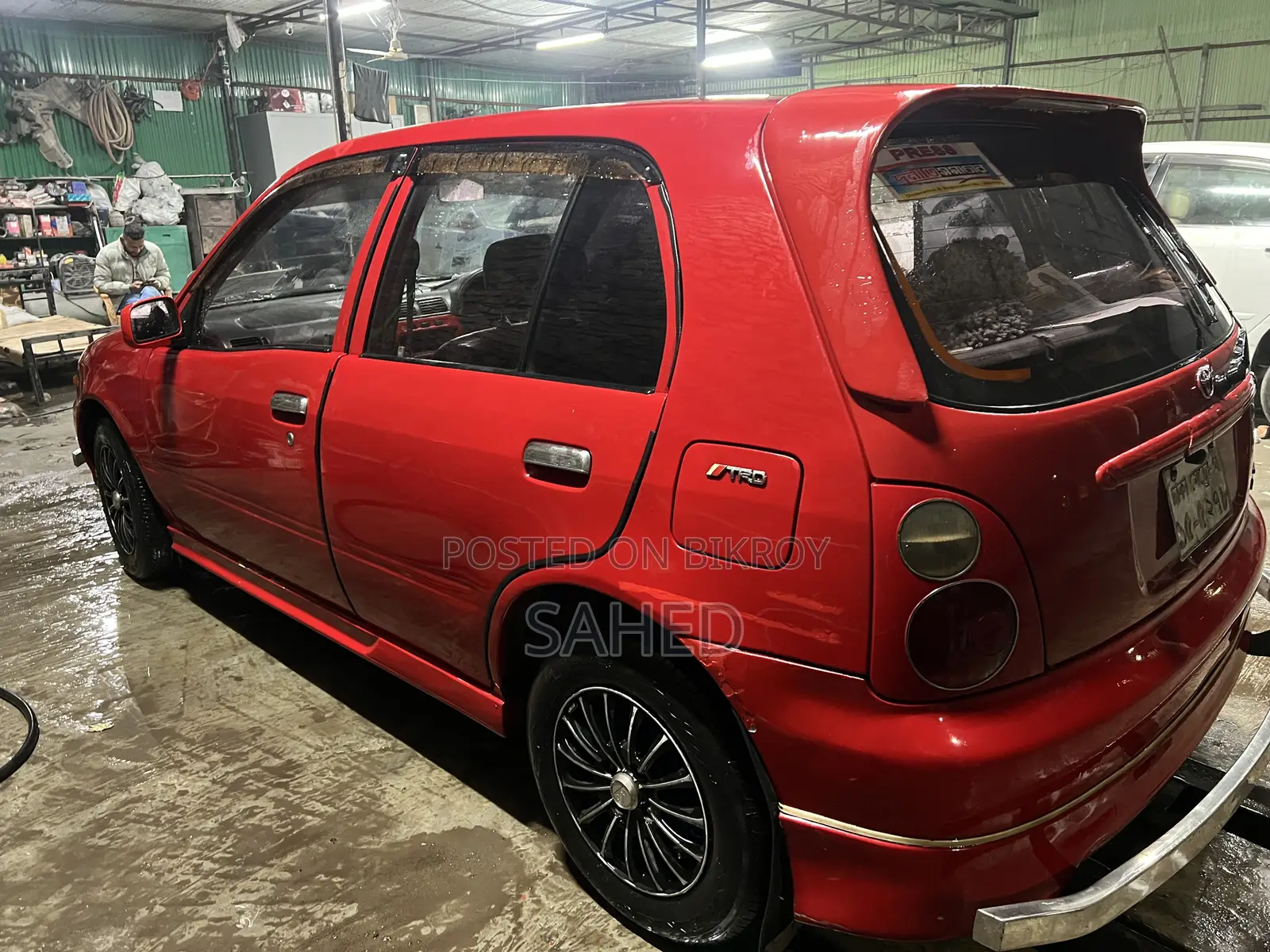 Toyota Starlet 2003 Red