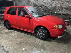 Toyota Starlet 2003 Red