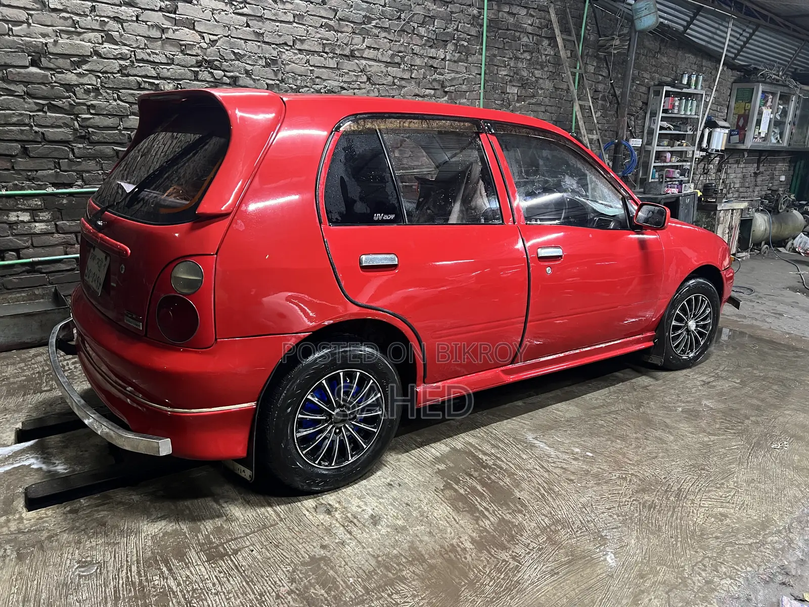 Toyota Starlet 2003 Red