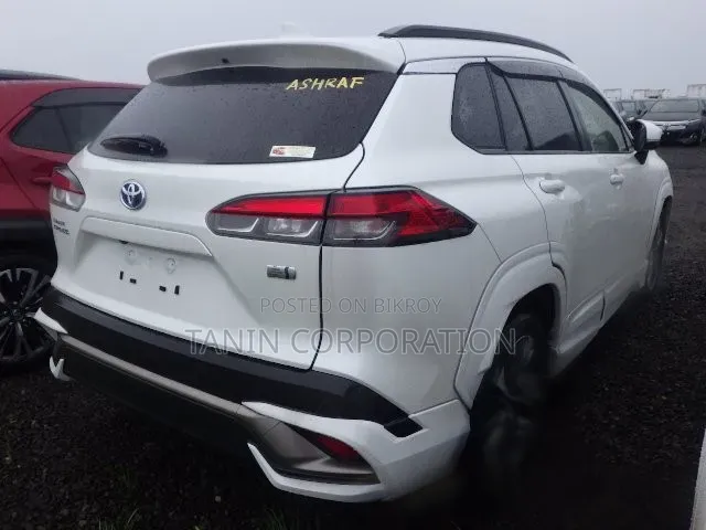 টয়োটা করোল্লা ক্রস ২০২৩ পার্ল