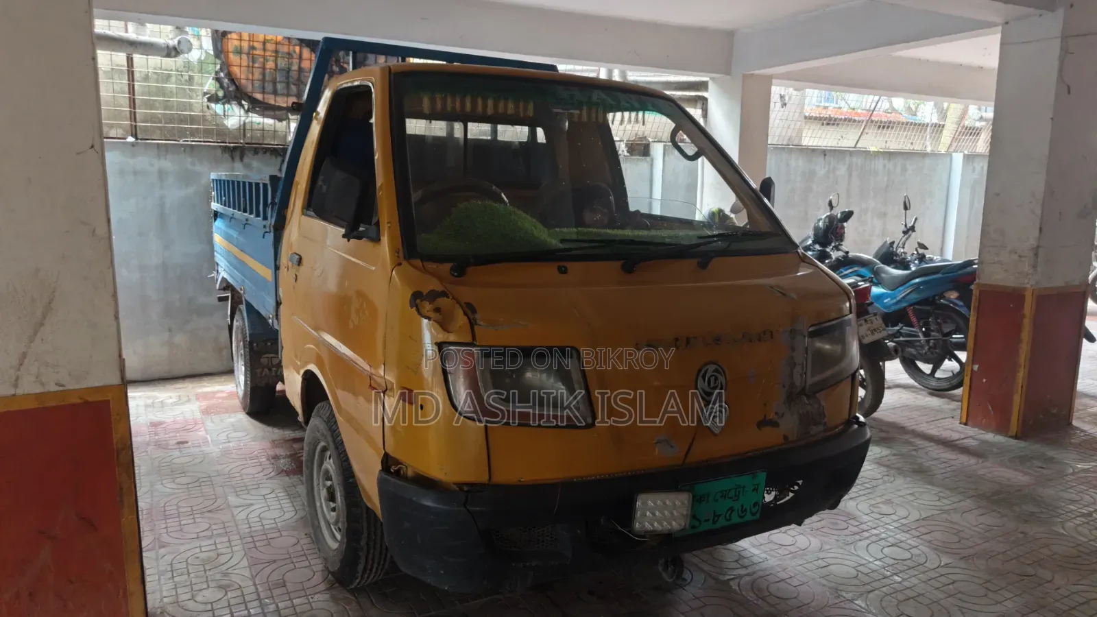 Ashok Leyland 2015 Yellow