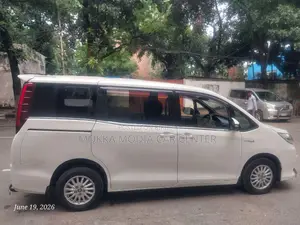 Toyota Noah 2015 Pearl