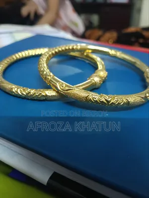 Gold-plated bronze bangle
