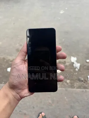 ওপ্পো এফ১৭ প্রো ১২৮ জিবি লাল