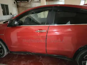 Honda Vezel 1.5 Hybrid 2WD 2016 Red