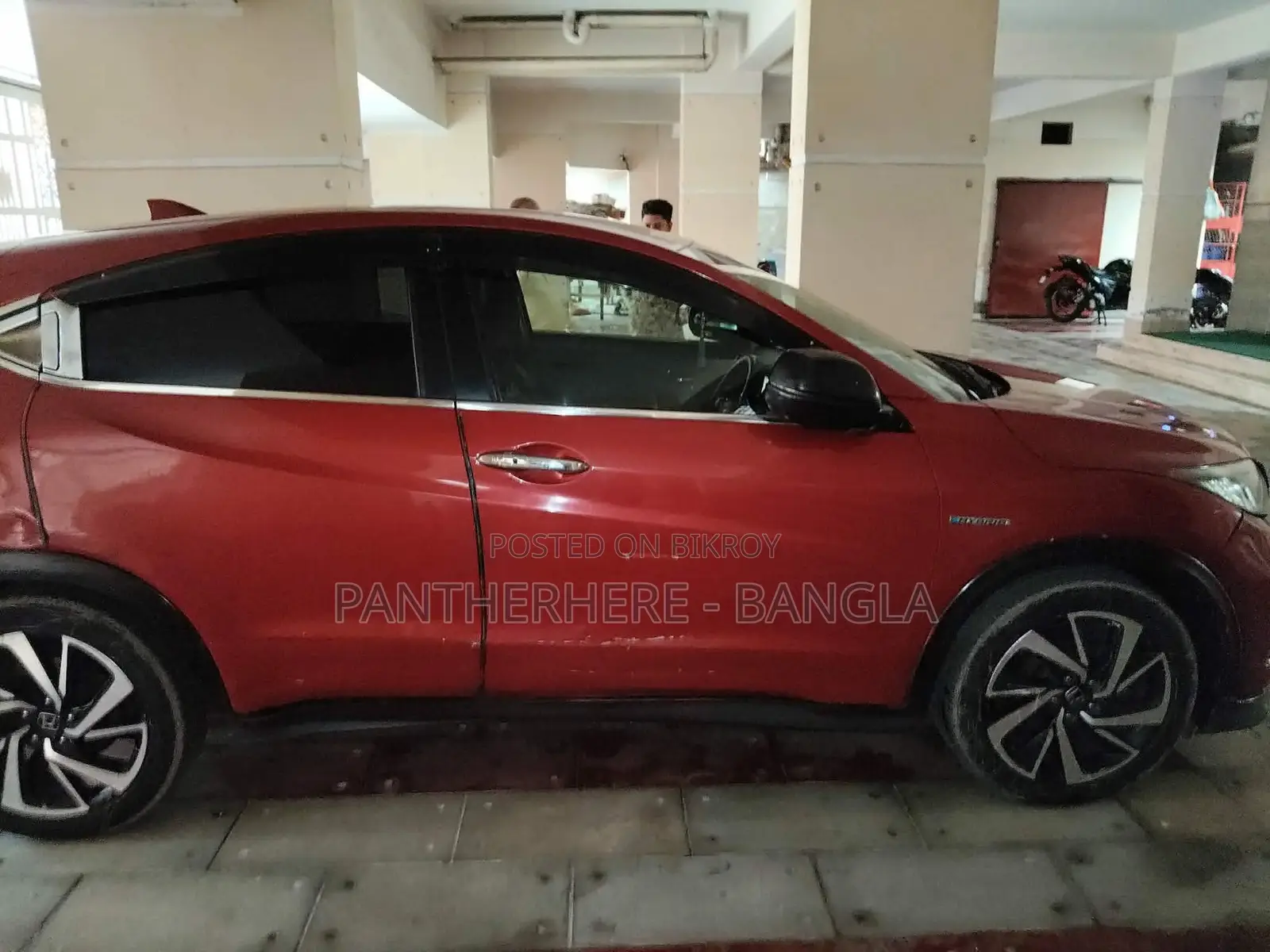 Honda Vezel 1.5 Hybrid 2WD 2016 Red