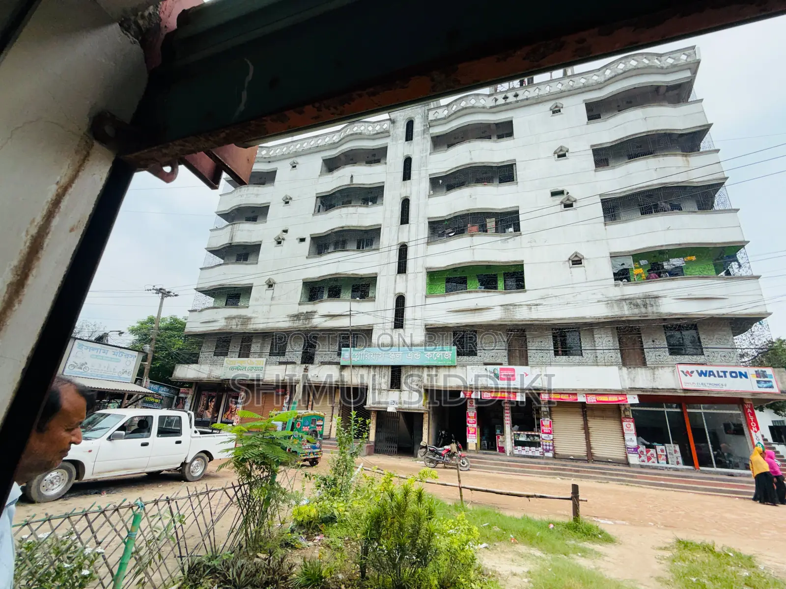 18 Bedroom House in Dhamrai for Sale