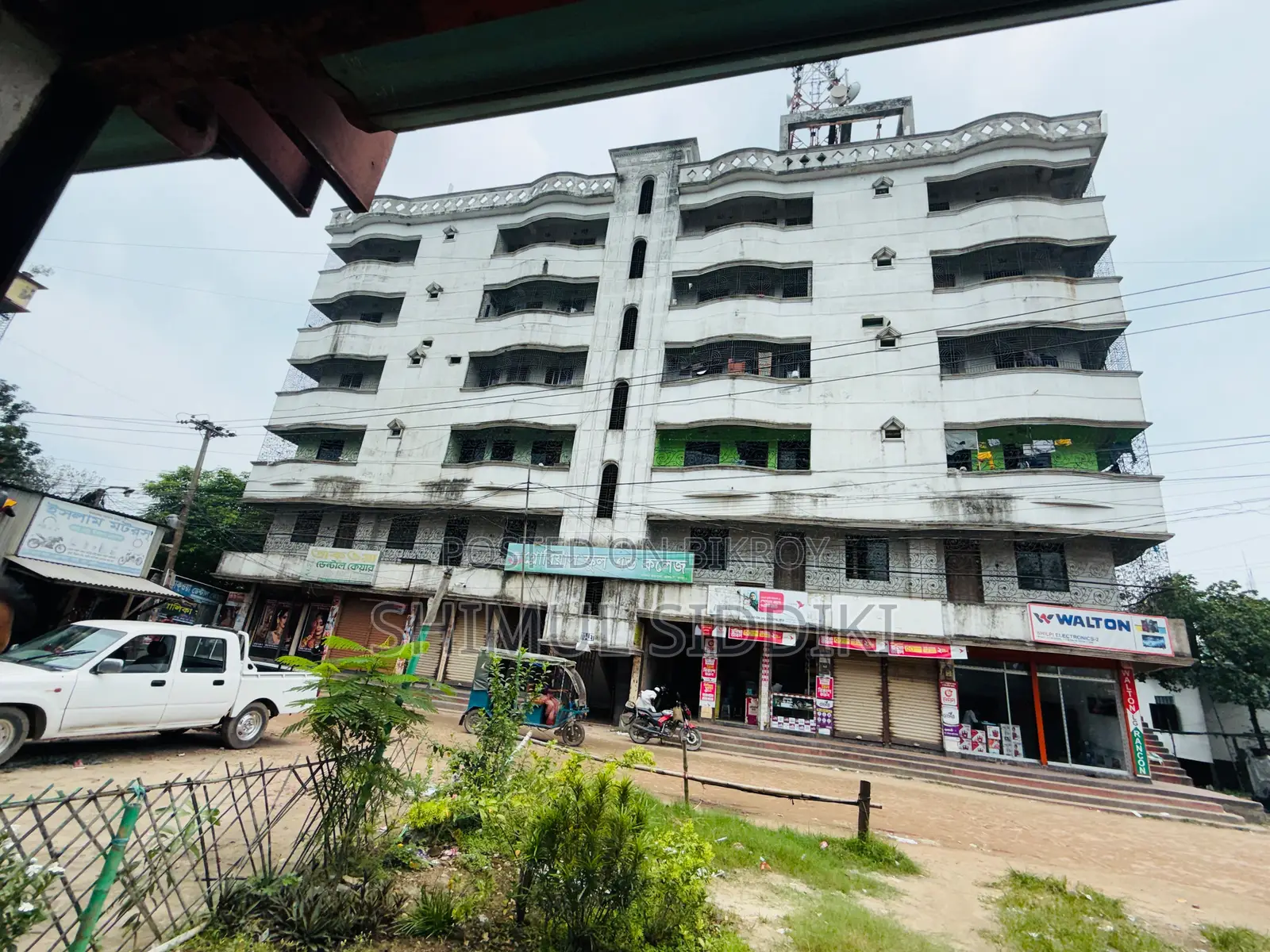 18 Bedroom House in Dhamrai for Sale