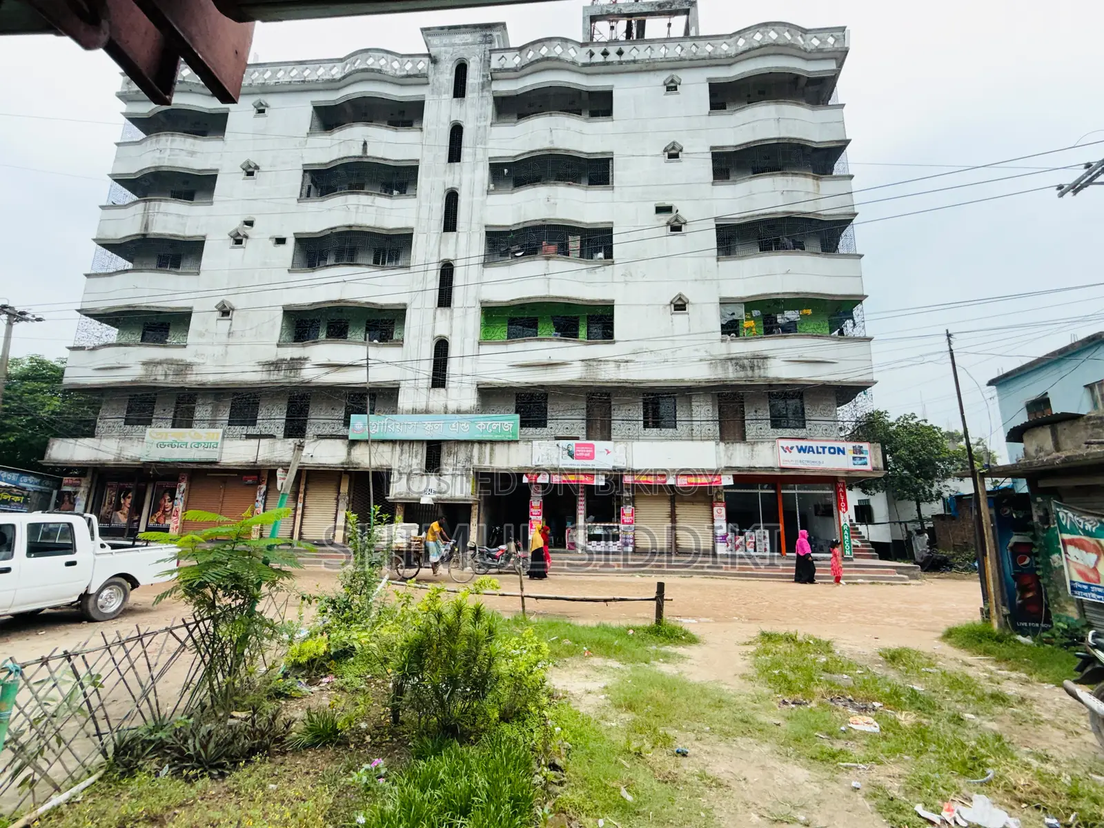 18 Bedroom House in Dhamrai for Sale