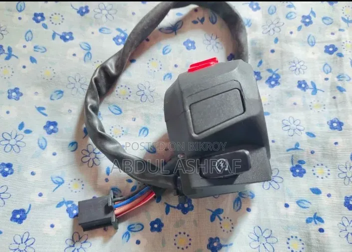 Yamaha FZS V2 Right Handle Original Switch