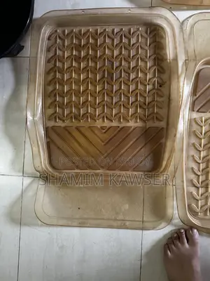 কার ইউনিভার্সাল ফ্লোর ম্যাট
