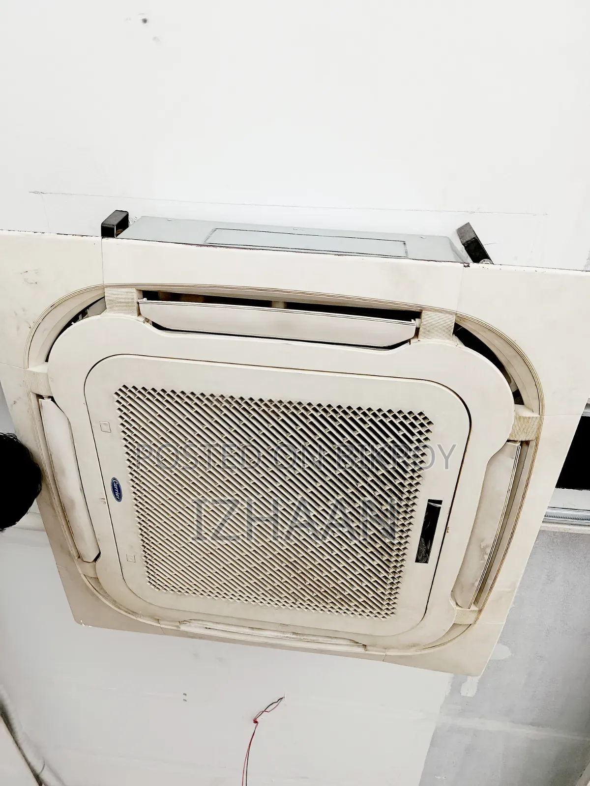 ক্যারিয়ার ৫ টন ক্যাসেট এসি ভালো অবস্থায়
