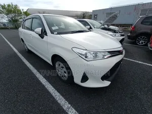 টয়োটা এক্সিও ২০২১ হোয়াইট