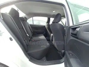 টয়োটা এক্সিও ২০২১ হোয়াইট